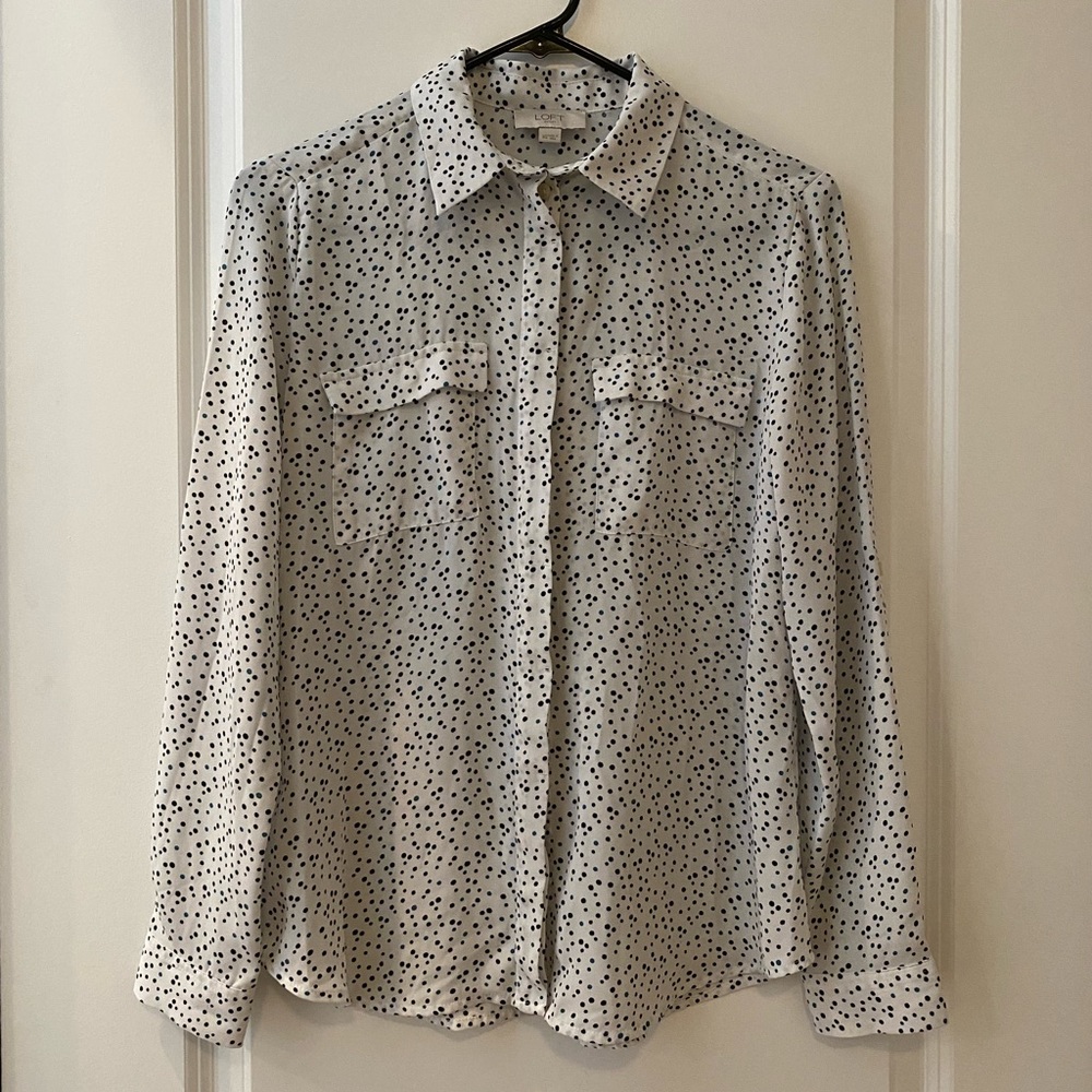 LOFT Blouse with pockets and hidden buttons